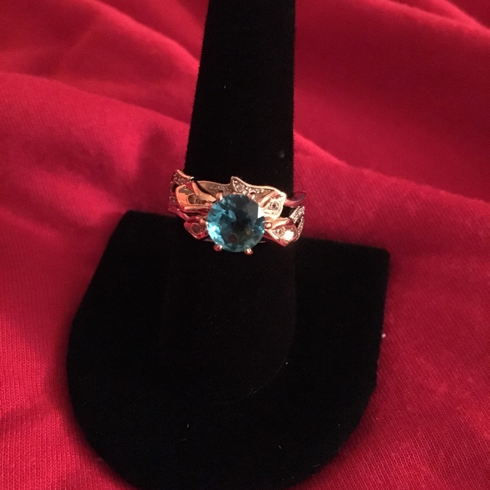 Elegant solid 925 sterling silver ring
